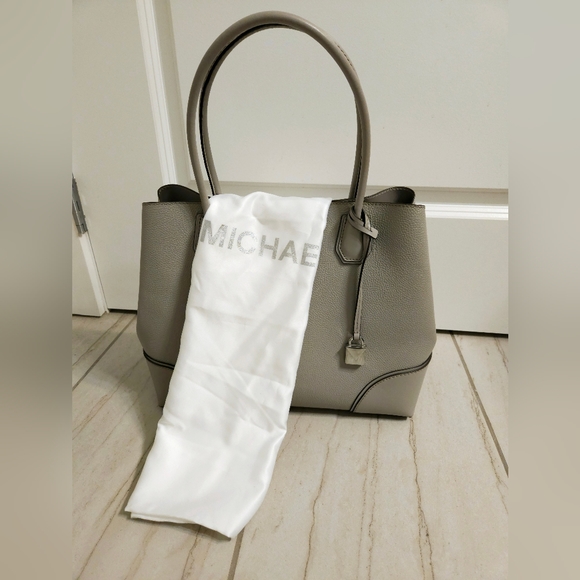 NWOT Michael Kors Mercer Gallery Large Leather Satchel Handbag - Picture 7 of 7